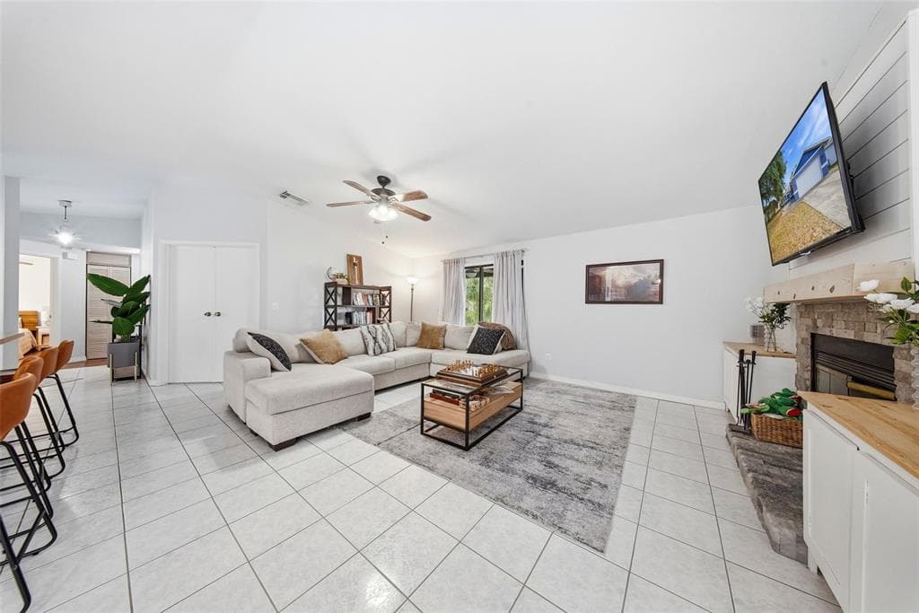 7850 ROYAL STEWART DRIVE photo 14