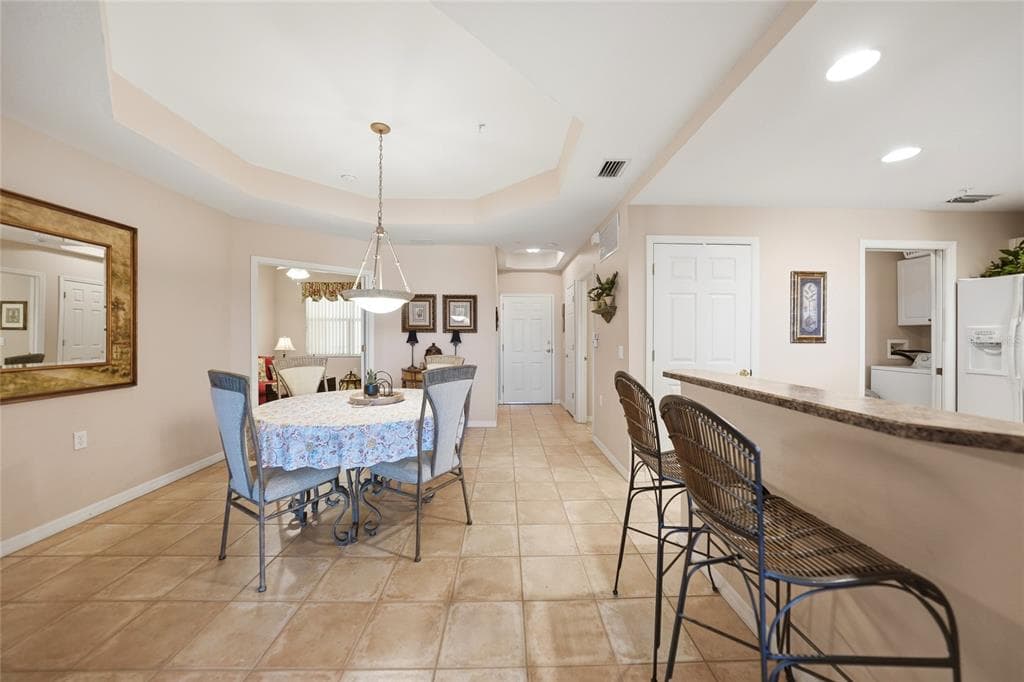 255 W END DRIVE 3306 photo 13
