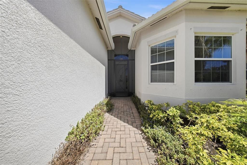 15528 CORONA DEL MAR DRIVE photo 2