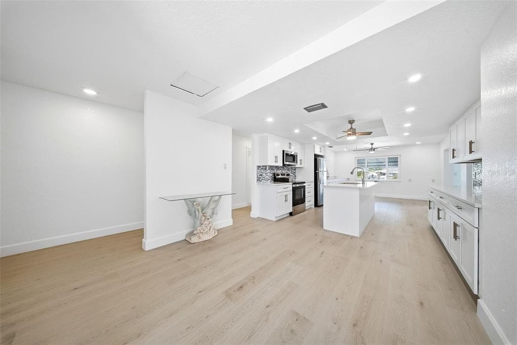 5040 GALLEON COURT 4