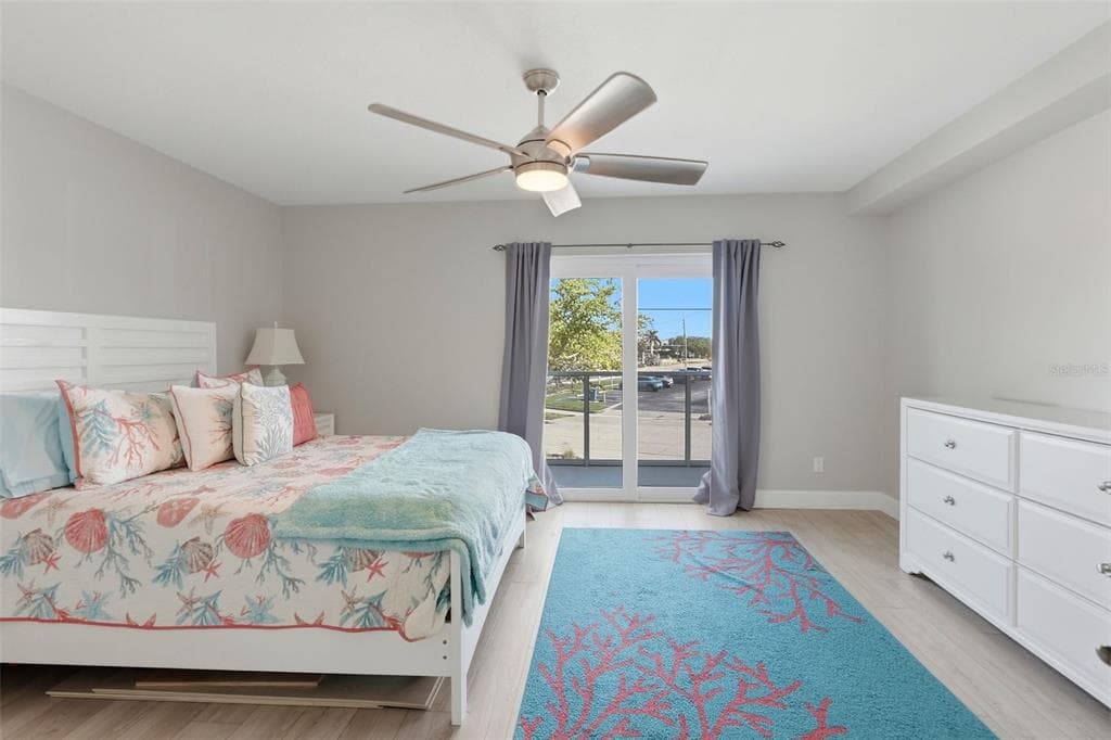 1100 PINELLAS BAYWAY S G2 photo 12