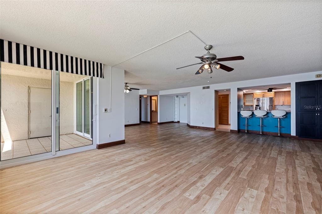 736 ISLAND WAY 504 photo 11
