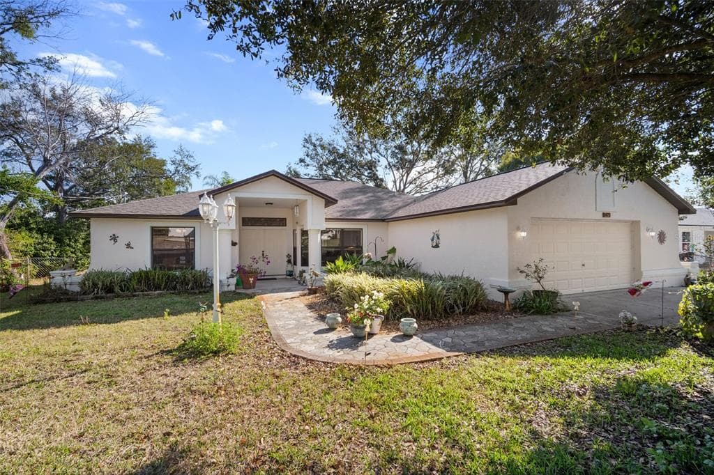 1472 IVYDALE ROAD photo 3