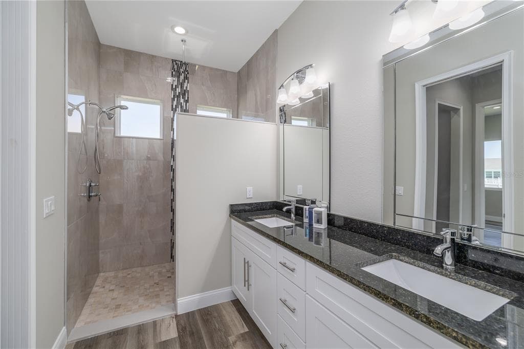 9 COOLIDGE COURT photo 24