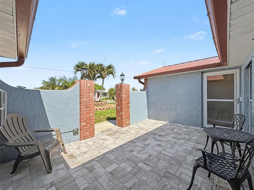 13520 ALLYN DRIVE 5