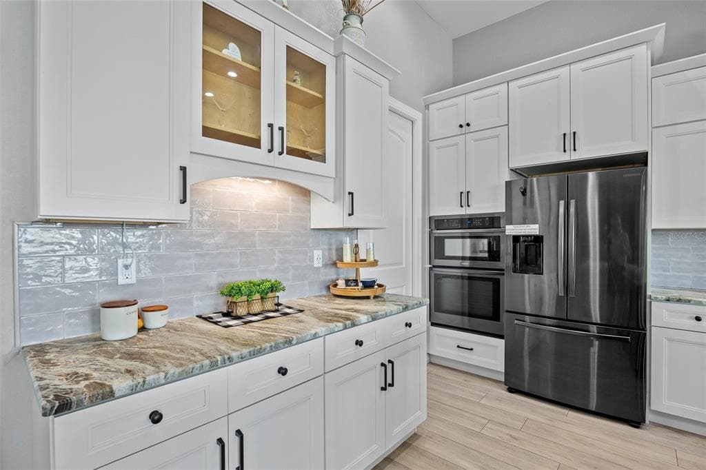 4286 HARBOR BOULEVARD photo 10