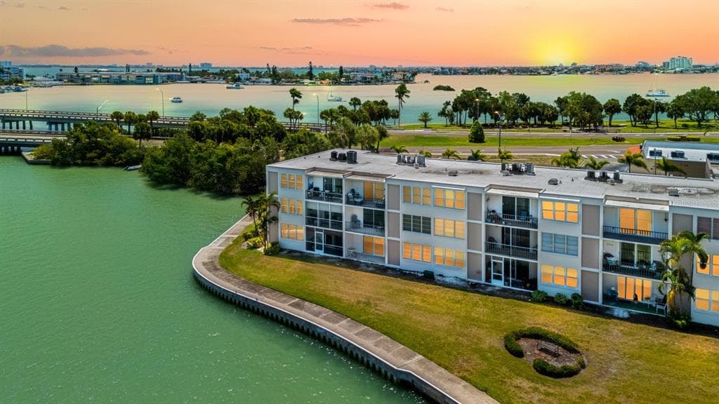 7401 BAY ISLAND DRIVE S 337 photo 1