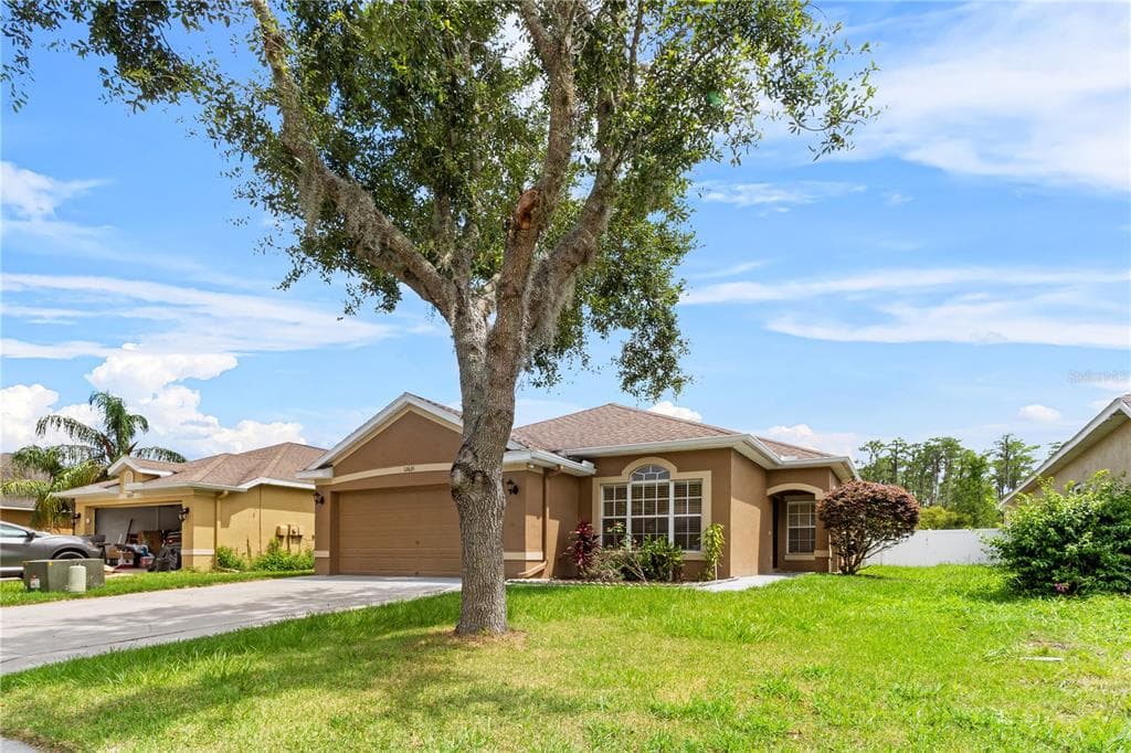 12631 CHENWOOD AVENUE photo 1