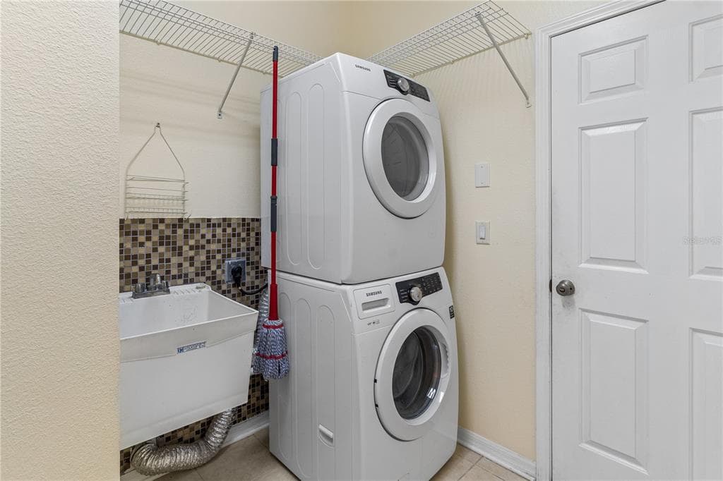 12631 CHENWOOD AVENUE photo 11