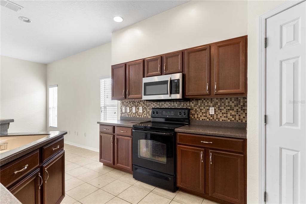 12631 CHENWOOD AVENUE photo 19