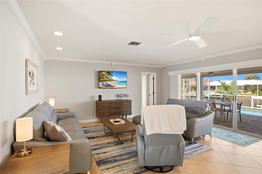 79 TROPICANA DRIVE 4