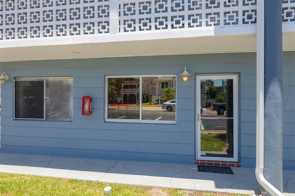 250 126TH AVENUE 104 photo 3