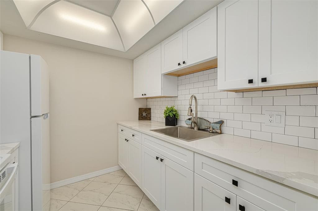 250 126TH AVENUE 104 photo 10