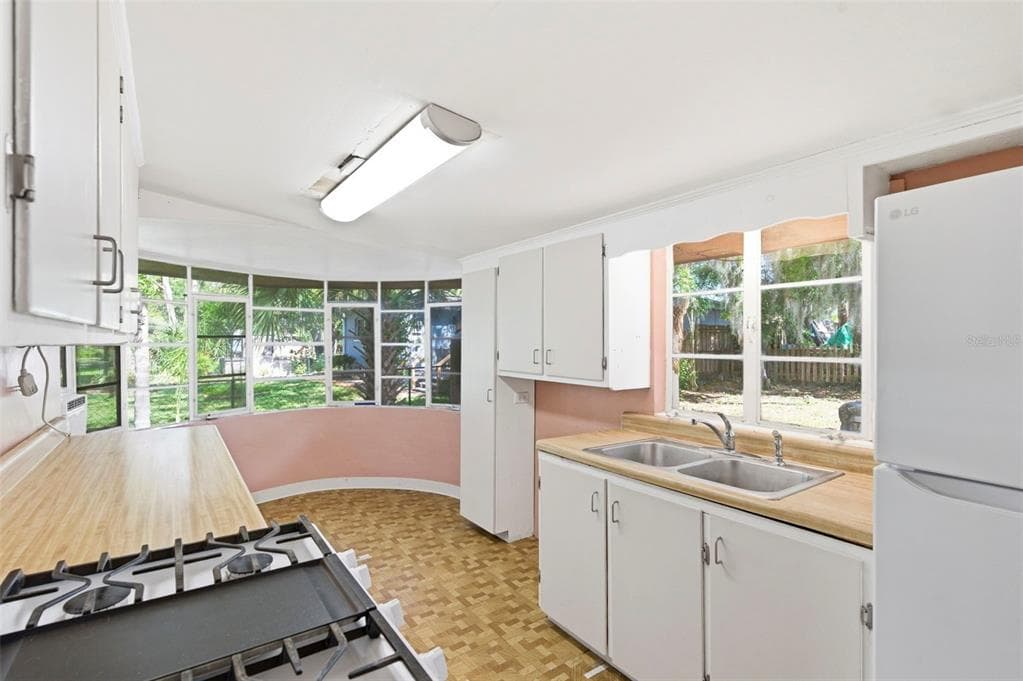 5651 MONROE STREET photo 22