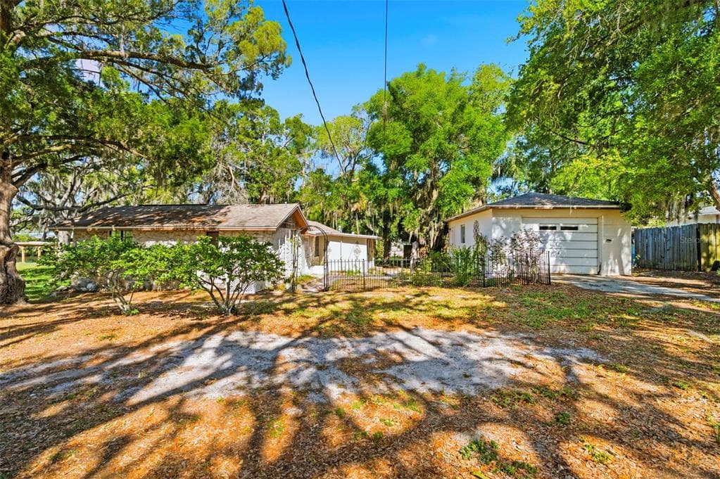 5651 MONROE STREET photo 1