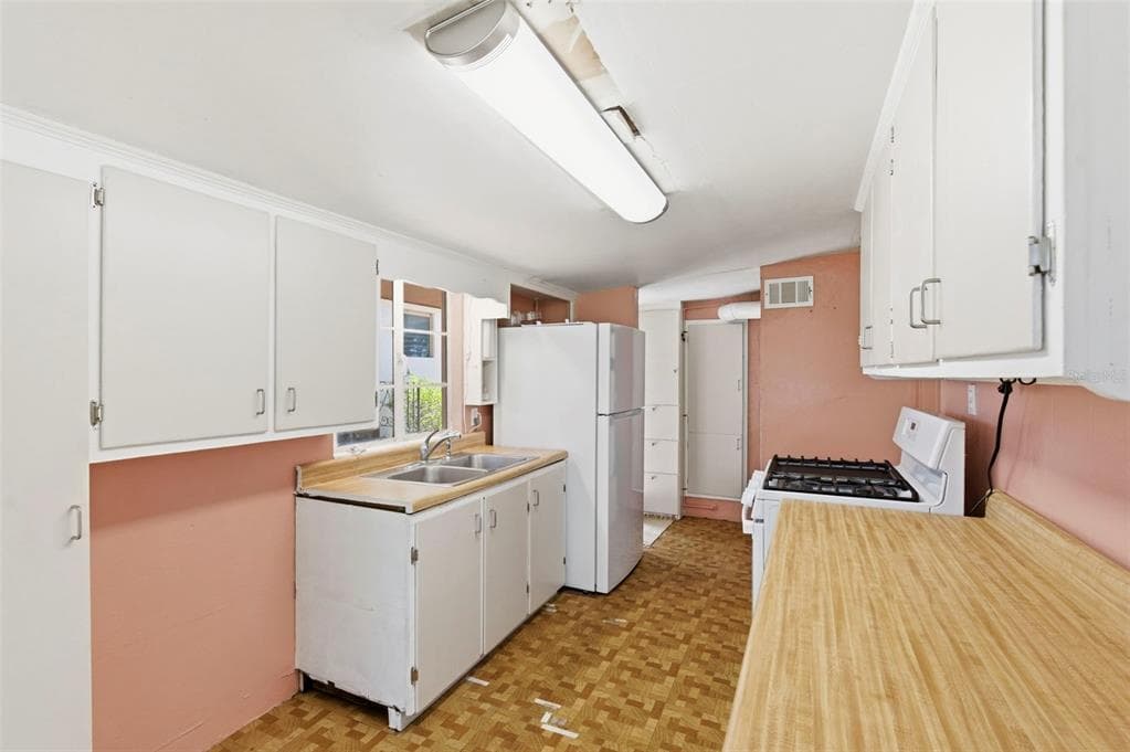 5651 MONROE STREET photo 24