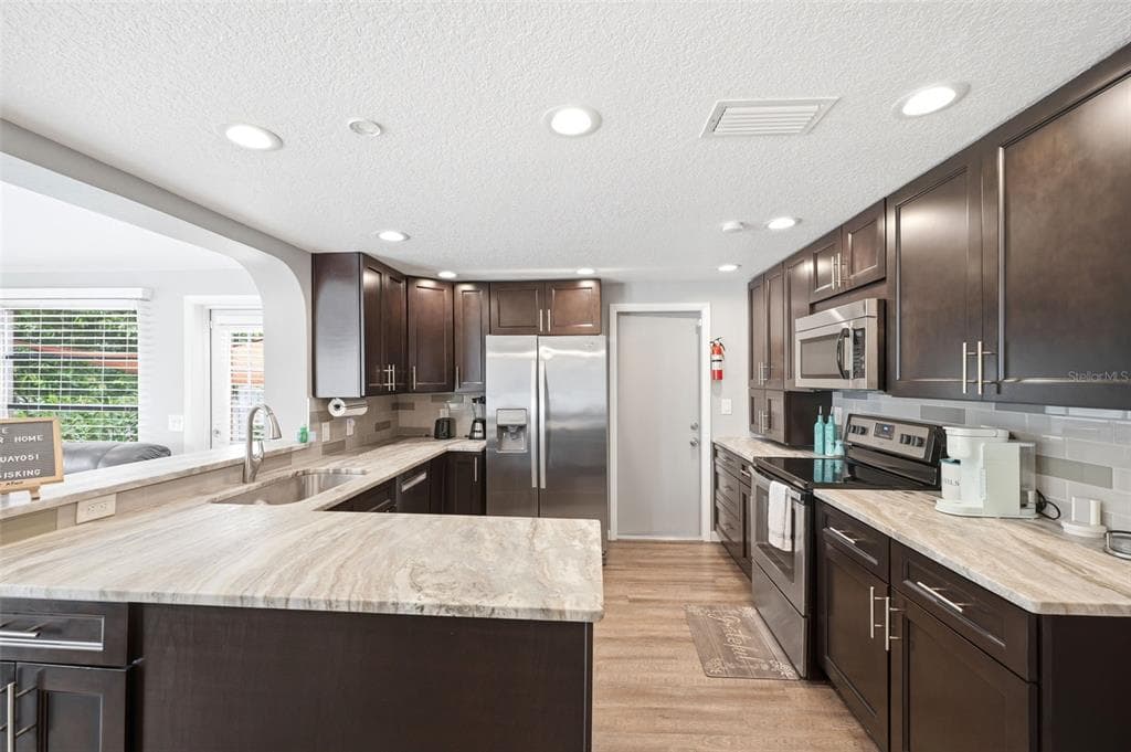 51 CYPRESS DRIVE photo 12