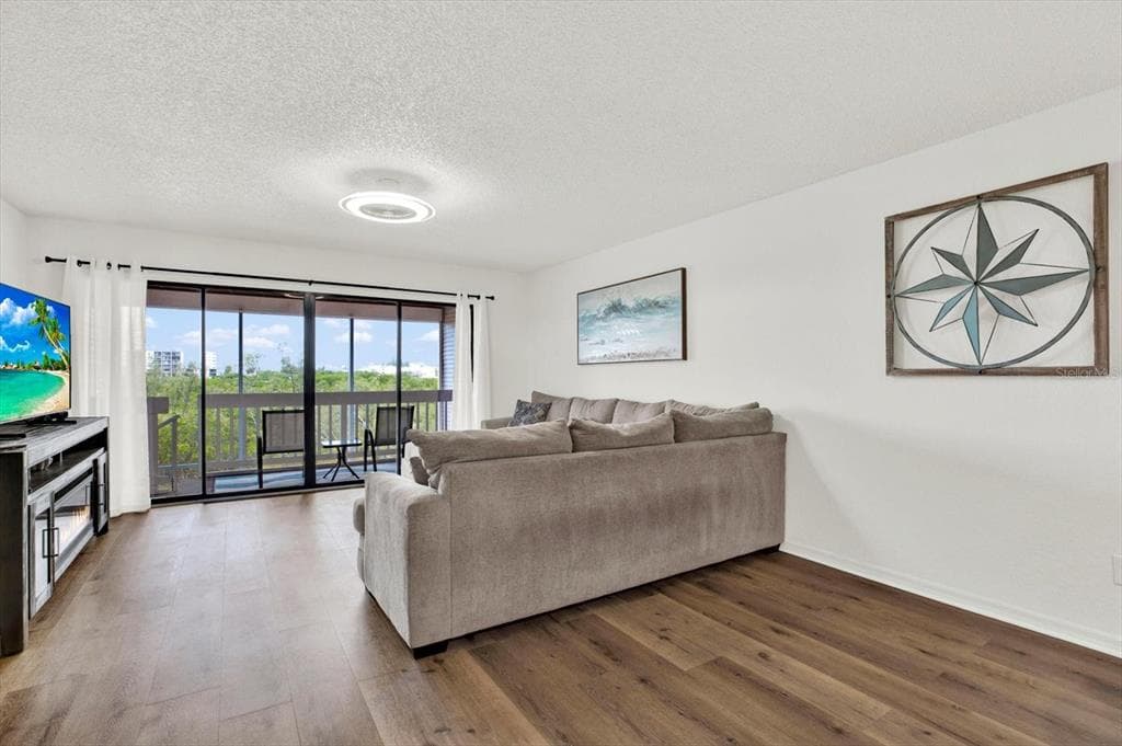 9472 TARA CAY COURT 2 photo 8