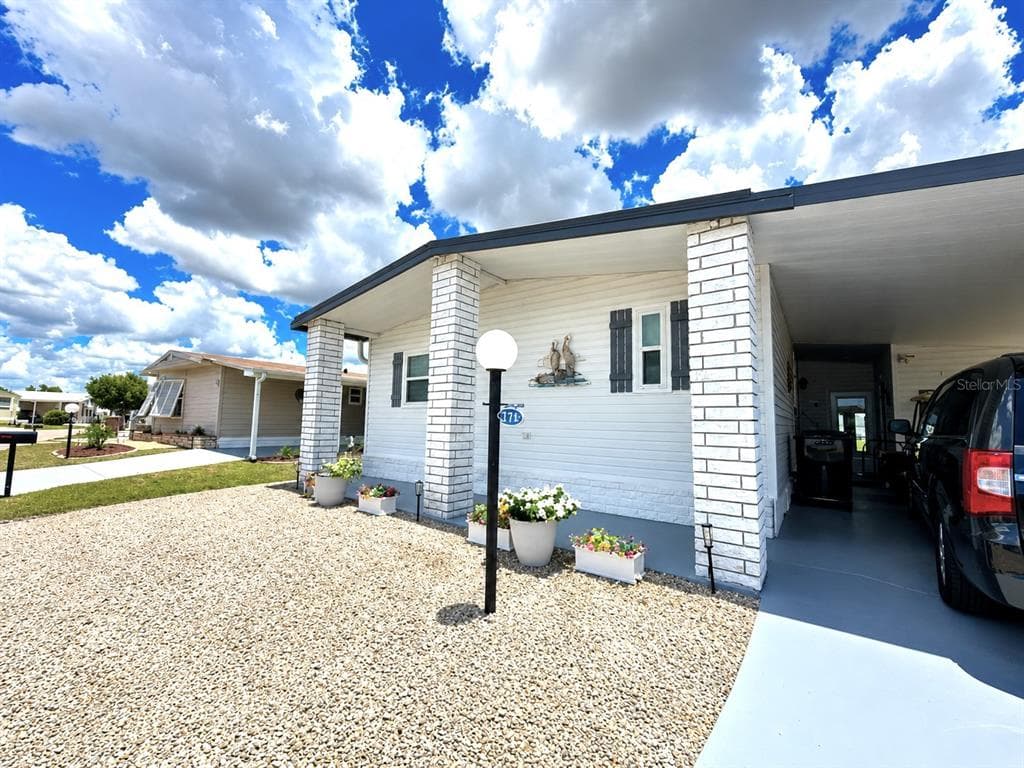 216 MARTINIQUE ROAD photo 5