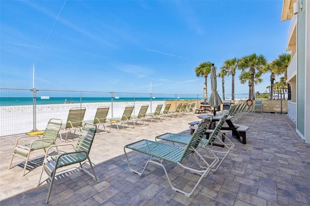 50 GULF BOULEVARD 301 photo 17