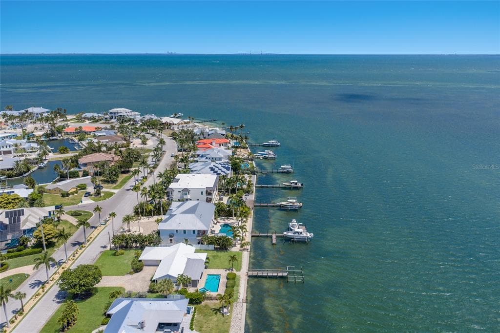 633 KEY ROYALE DRIVE 3