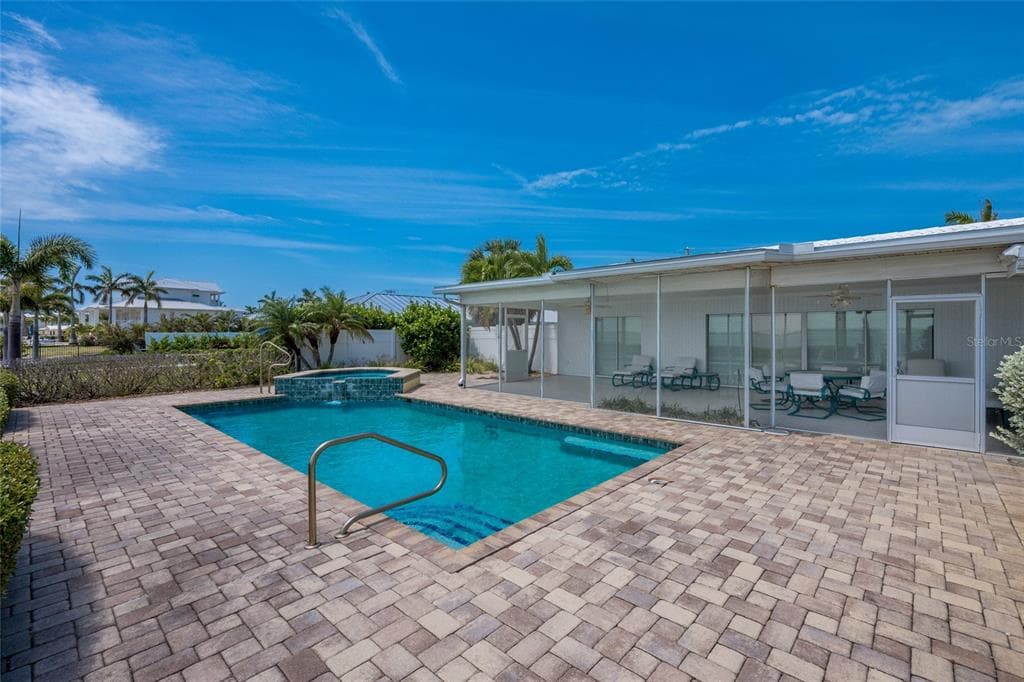633 KEY ROYALE DRIVE photo 10