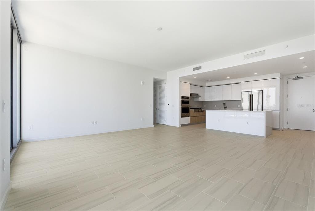 400 CENTRAL AVE 3506 photo 14