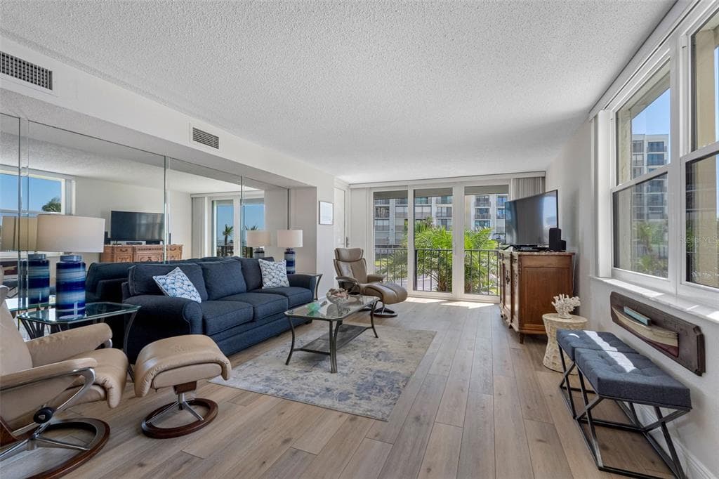 1400 GULF BOULEVARD 101 photo 12