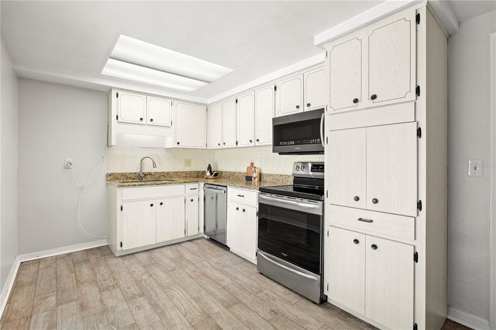 5041 BAY BOULEVARD photo 8
