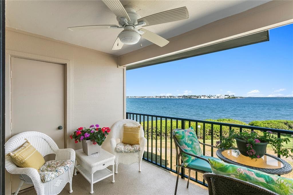 6104 PALMA DEL MAR BOULEVARD S 210 photo 7