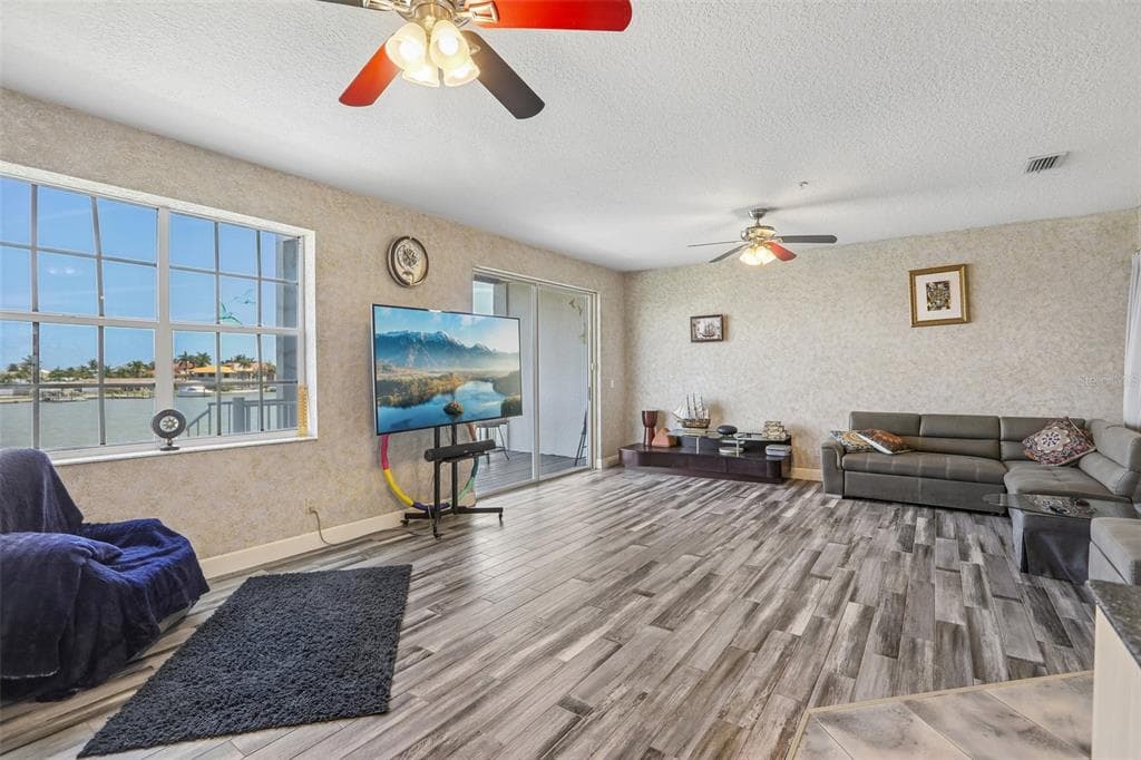 113 YACHT CLUB CIRCLE photo 6