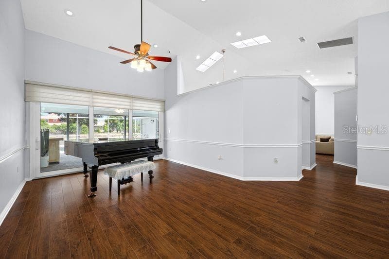 5321 GARDENS DR photo 6