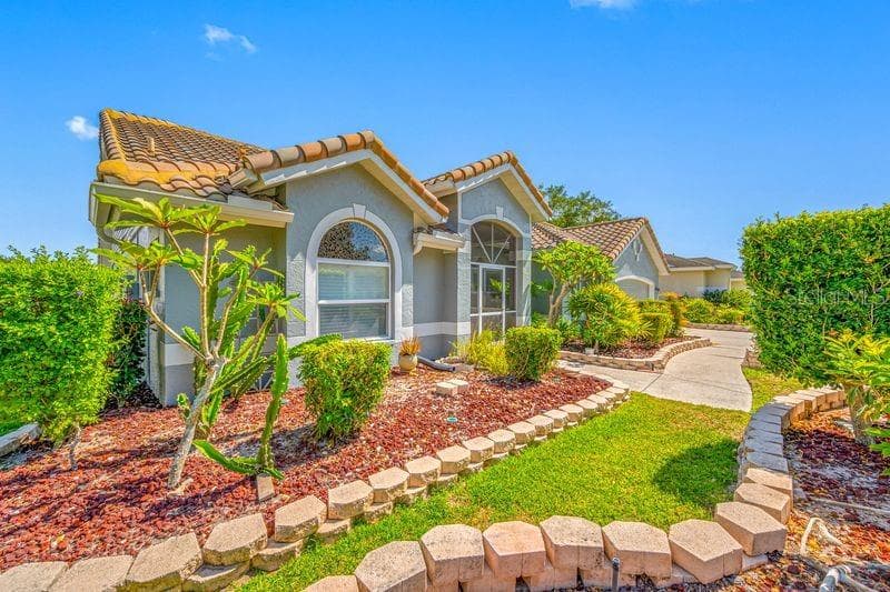 5321 GARDENS DR photo 3