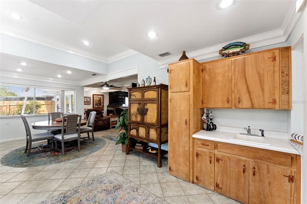 13502 COUNTRY CLUB DRIVE photo 11