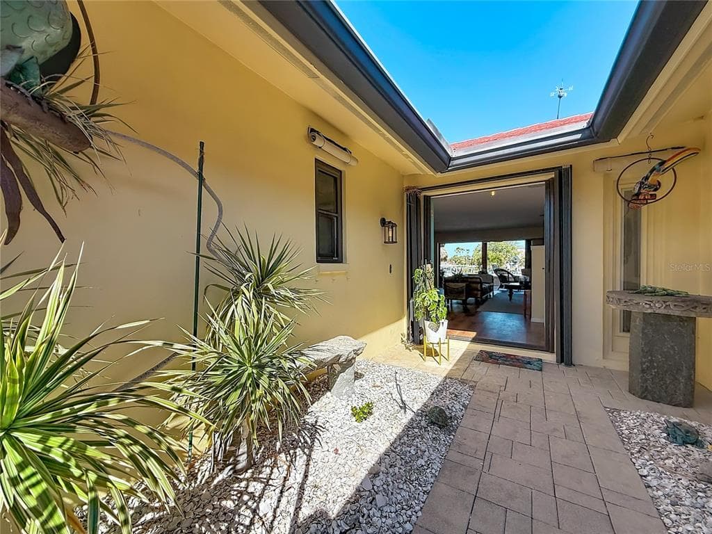 2162 W VINA DEL MAR BOULEVARD photo 10
