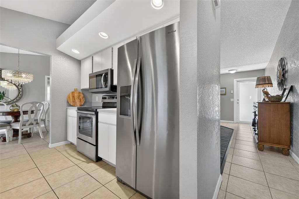 3000 BANYAN WAY photo 14
