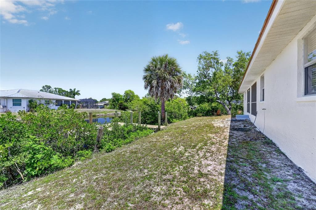 3000 BANYAN WAY photo 25
