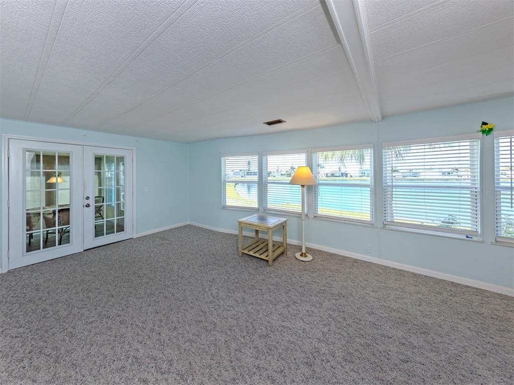 98 LAKEVIEW DRIVE photo 6