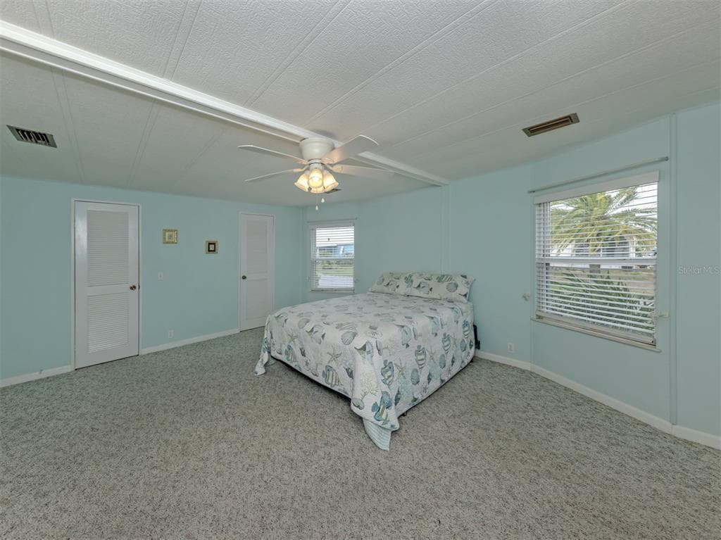 98 LAKEVIEW DRIVE photo 22