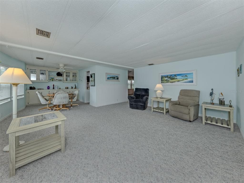 98 LAKEVIEW DRIVE photo 9