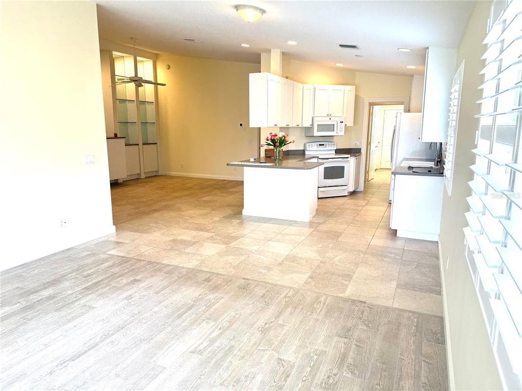 6214 ERICE STREET photo 6