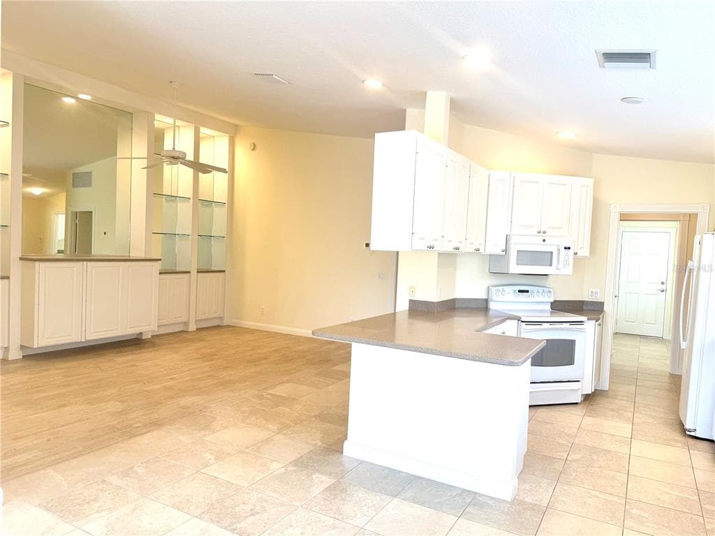 6214 ERICE STREET photo 2