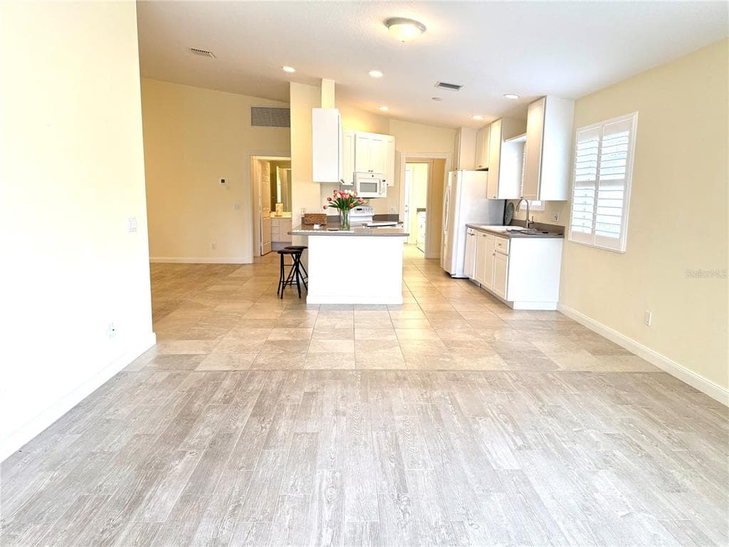 6214 ERICE STREET photo 3