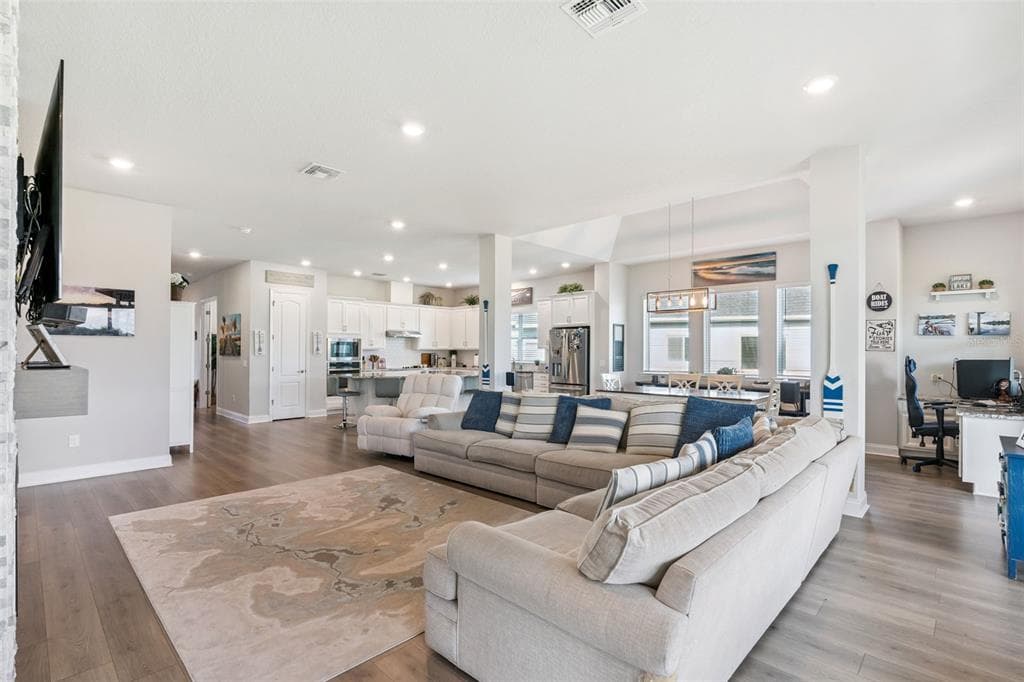 17060 SECRET HOLLOW LOOP photo 14