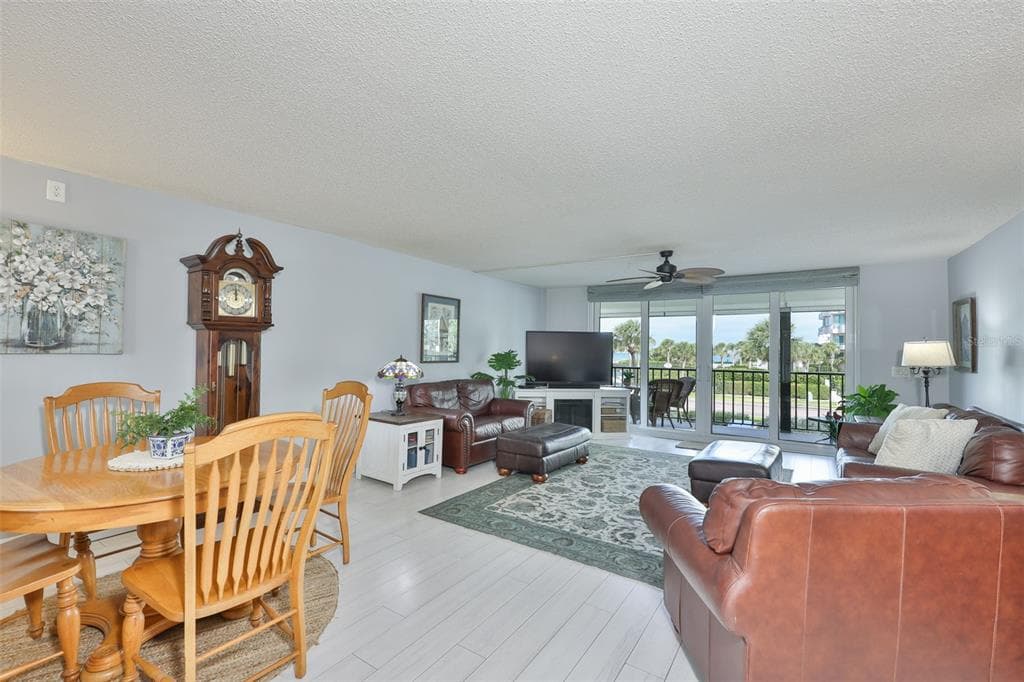 1581 GULF BOULEVARD 103N photo 9