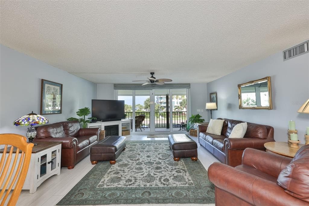 1581 GULF BOULEVARD 103N photo 8