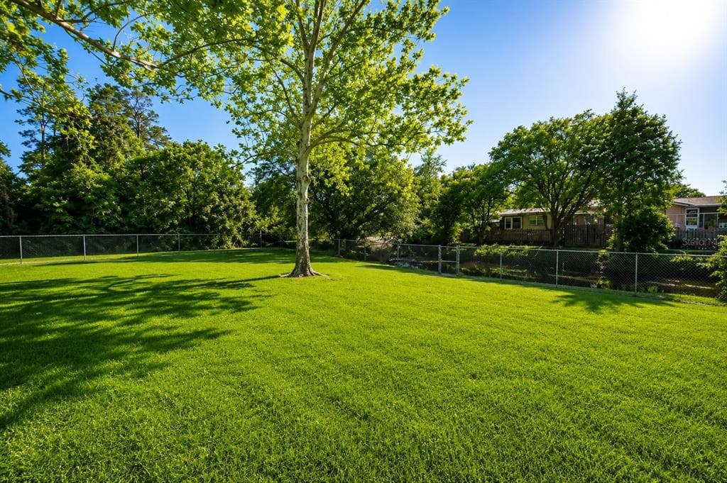 3011 SHADOW OAKS DRIVE photo 22