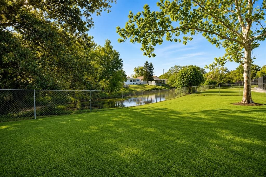 3011 SHADOW OAKS DRIVE photo 3