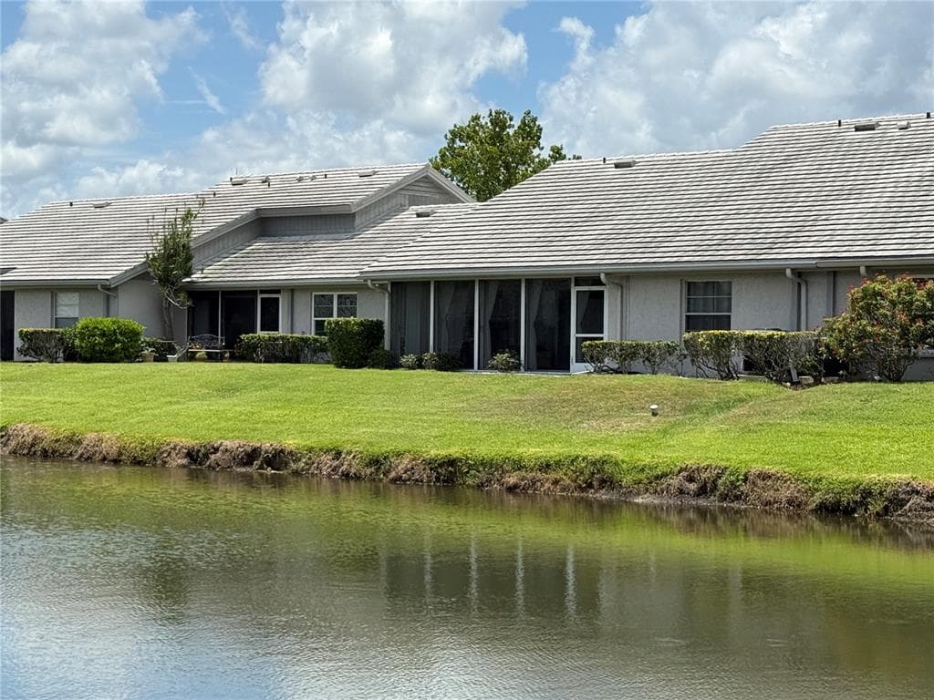 5371 CRESTLAKE BOULEVARD 68 photo 2