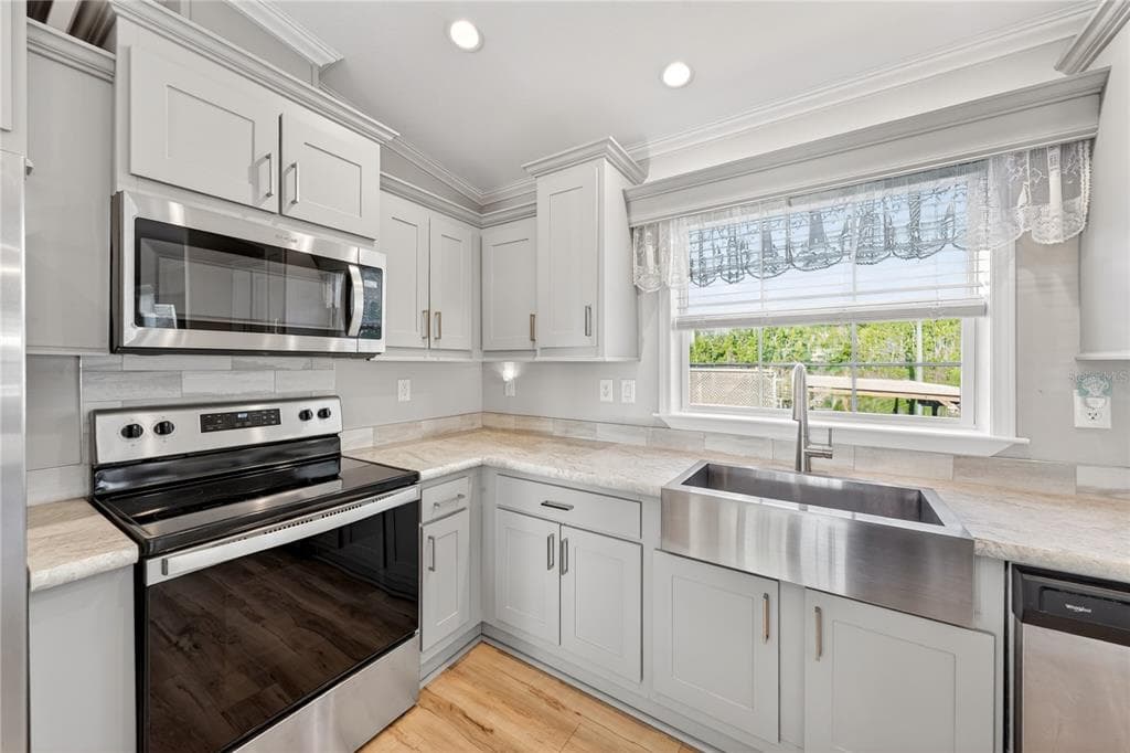 31609 TERRACE DRIVE photo 14